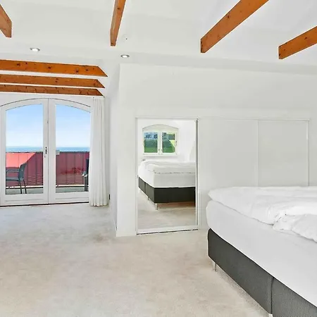 With Pool And Panoramic View Of The Sea بيت للعطل *