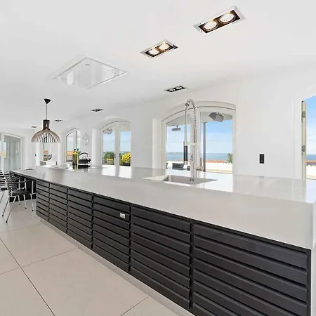 بيت للعطل With Pool And Panoramic View Of The Sea Asperup