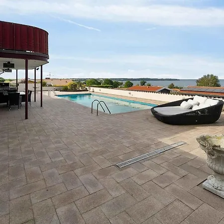 With Pool And Panoramic View Of The Sea بيت للعطل *